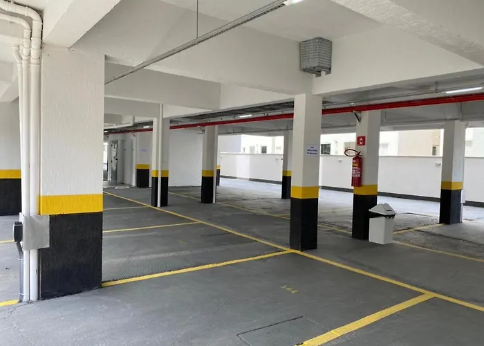 novo, poucos metros da praia com WI FI
