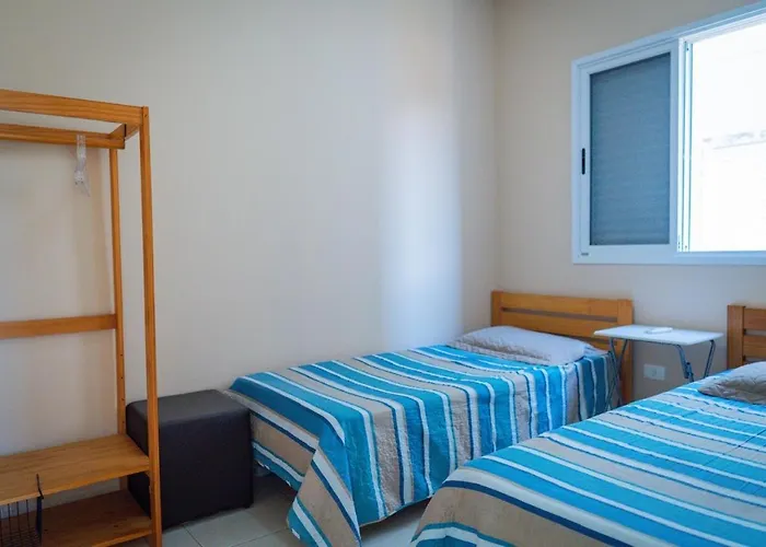 Excelente localizacao Vista parcial Mar Sol da Manhã 03 quartos Ar condicionado Piscina e Sauna