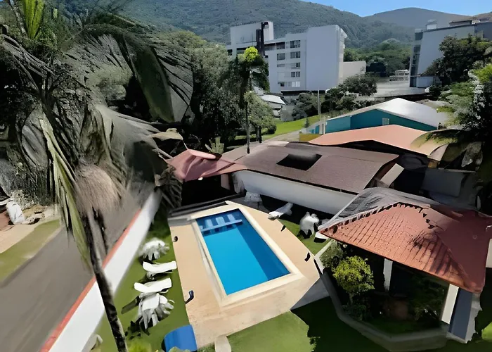 Praia das Toninhas - Condominio Summer Time